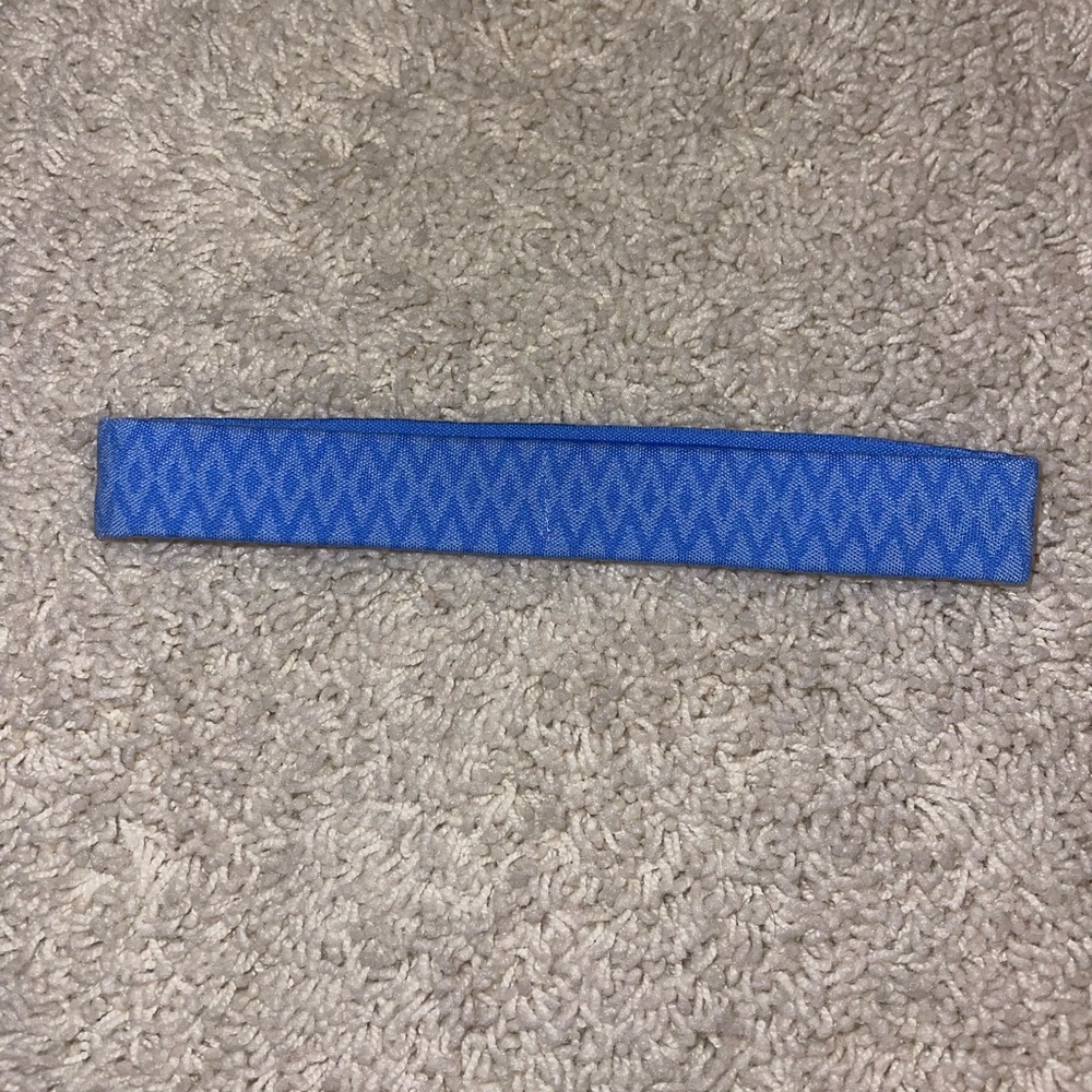 Blue Lululemon headband - Picture 2 of 3